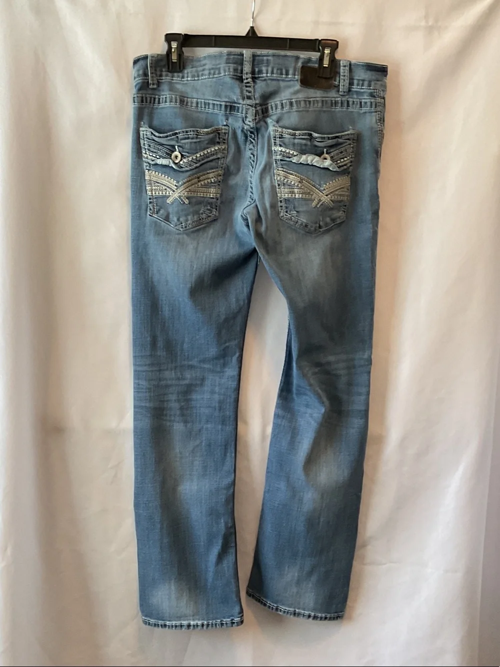 BKE Denim “Carter” Bootleg  36L Distressed Light Blue Men's Jeans embroidered